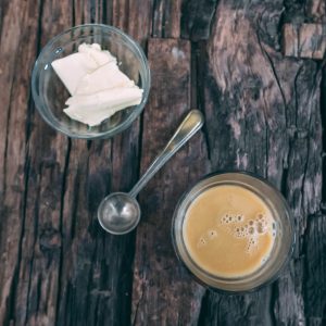 Butter und Öl im Bulletproof Coffee