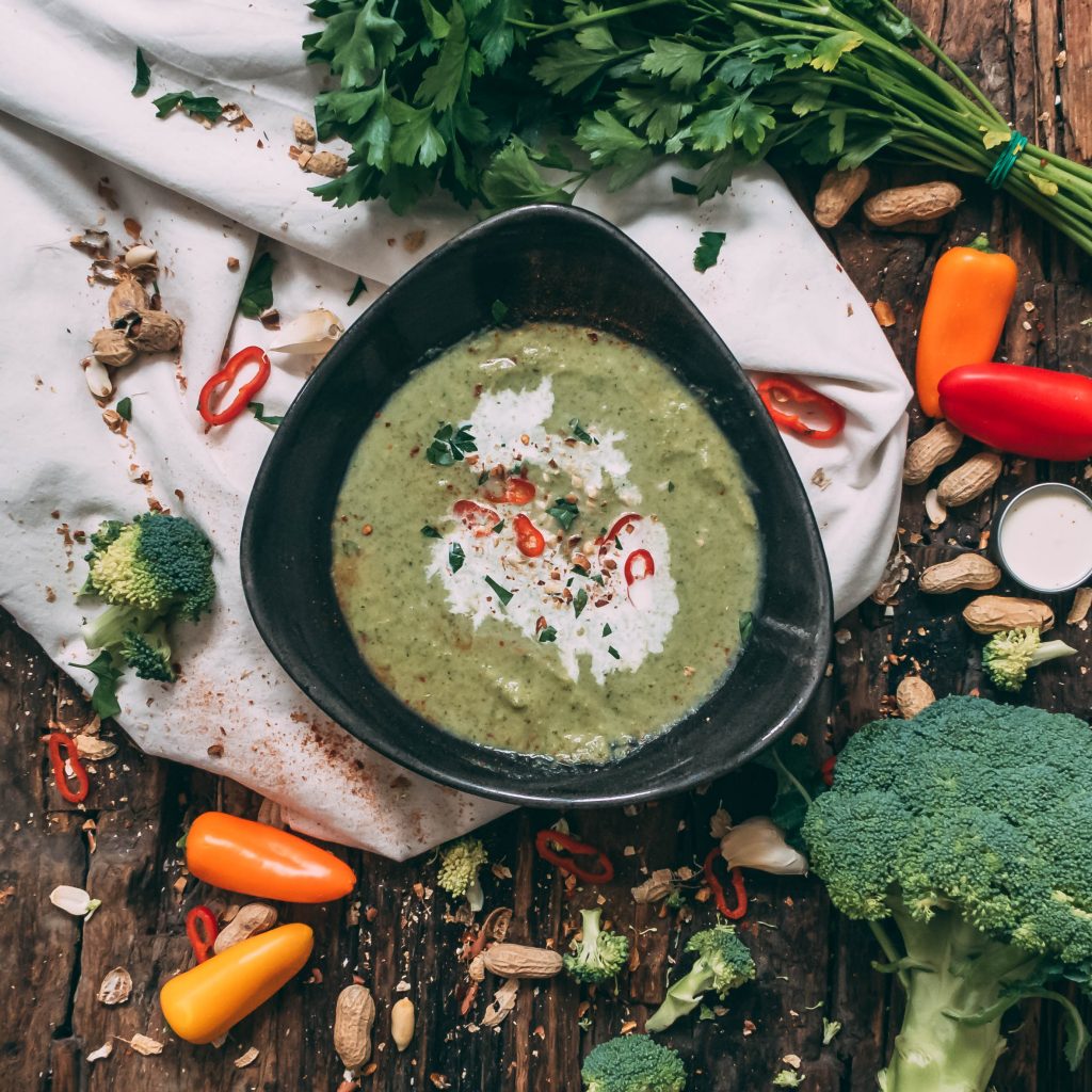 brokkolicremesuppe von oben