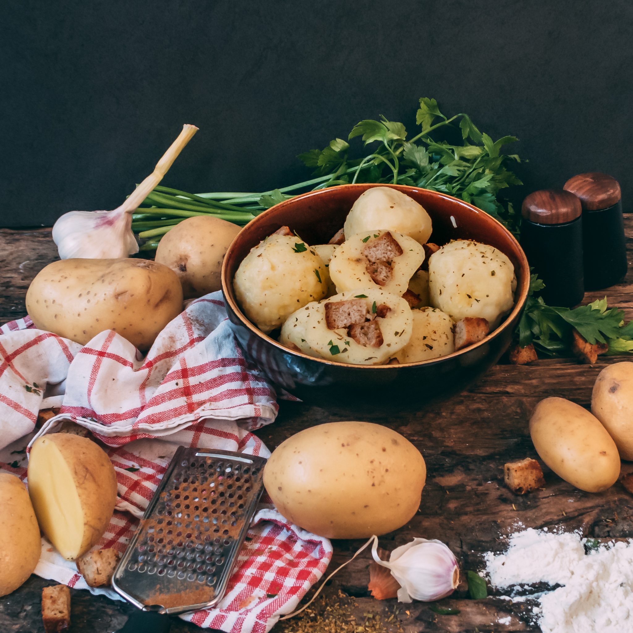 Kartoffelklöße mit UMAMI Croutons