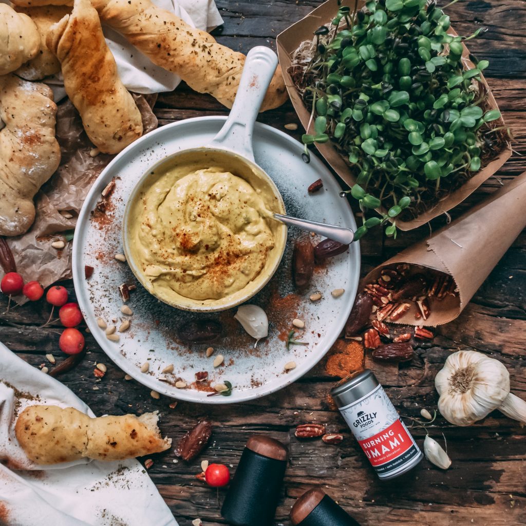 Dattel-Curry-Dip