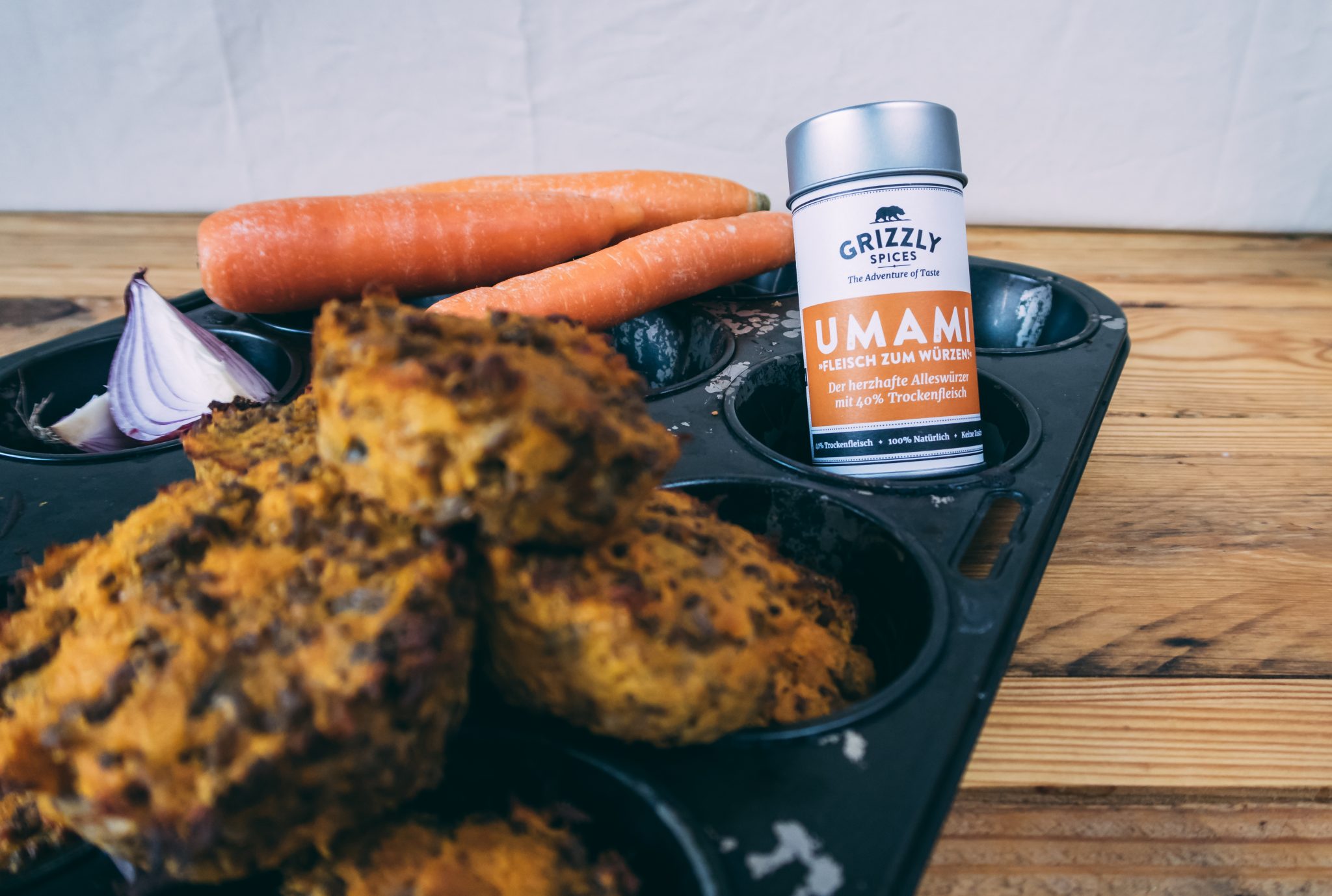 Hackfleisch-Karotten-Muffins mit UMAMI